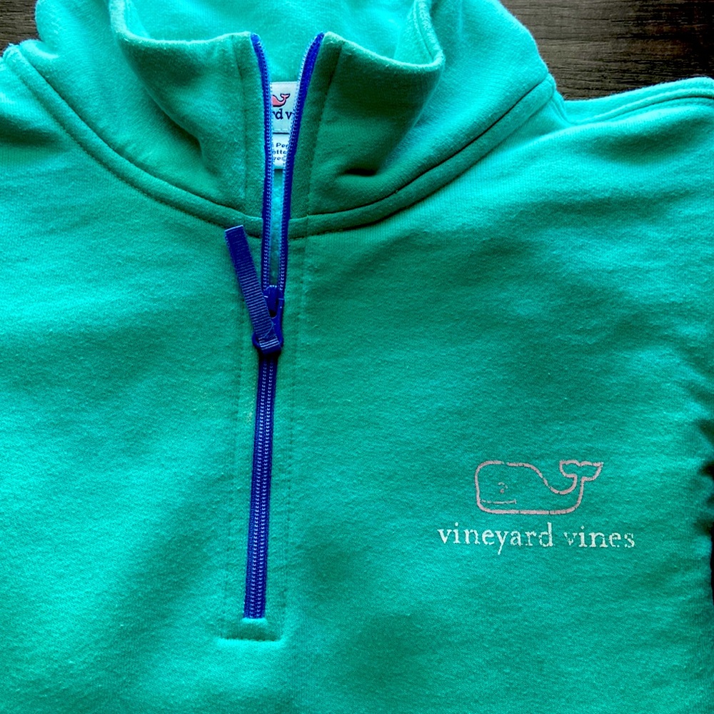 Vineyard Vines quarter zip in Mint!